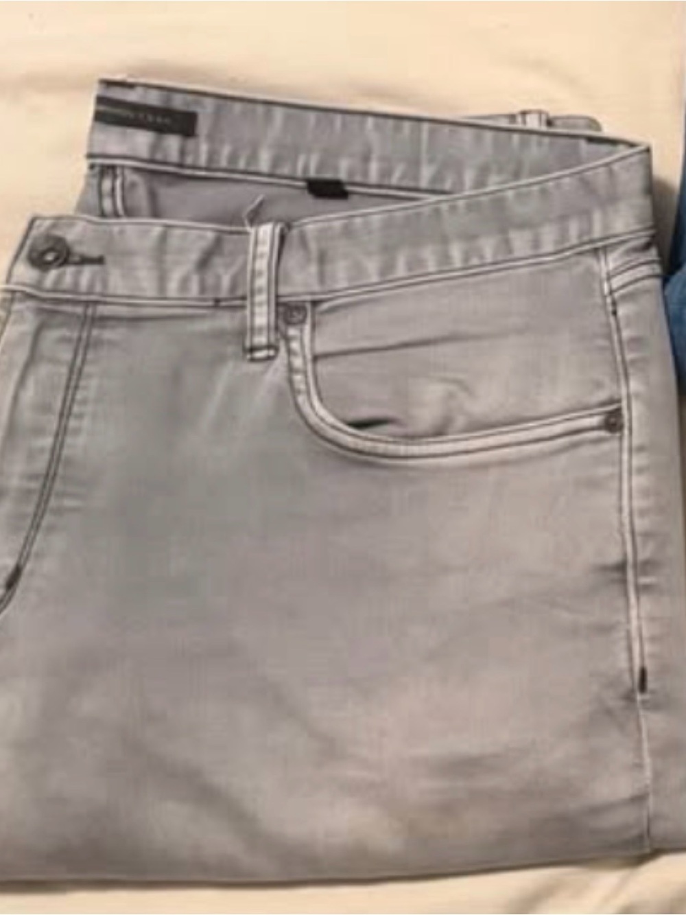 Men’s Jeans - Picture 2 of 3